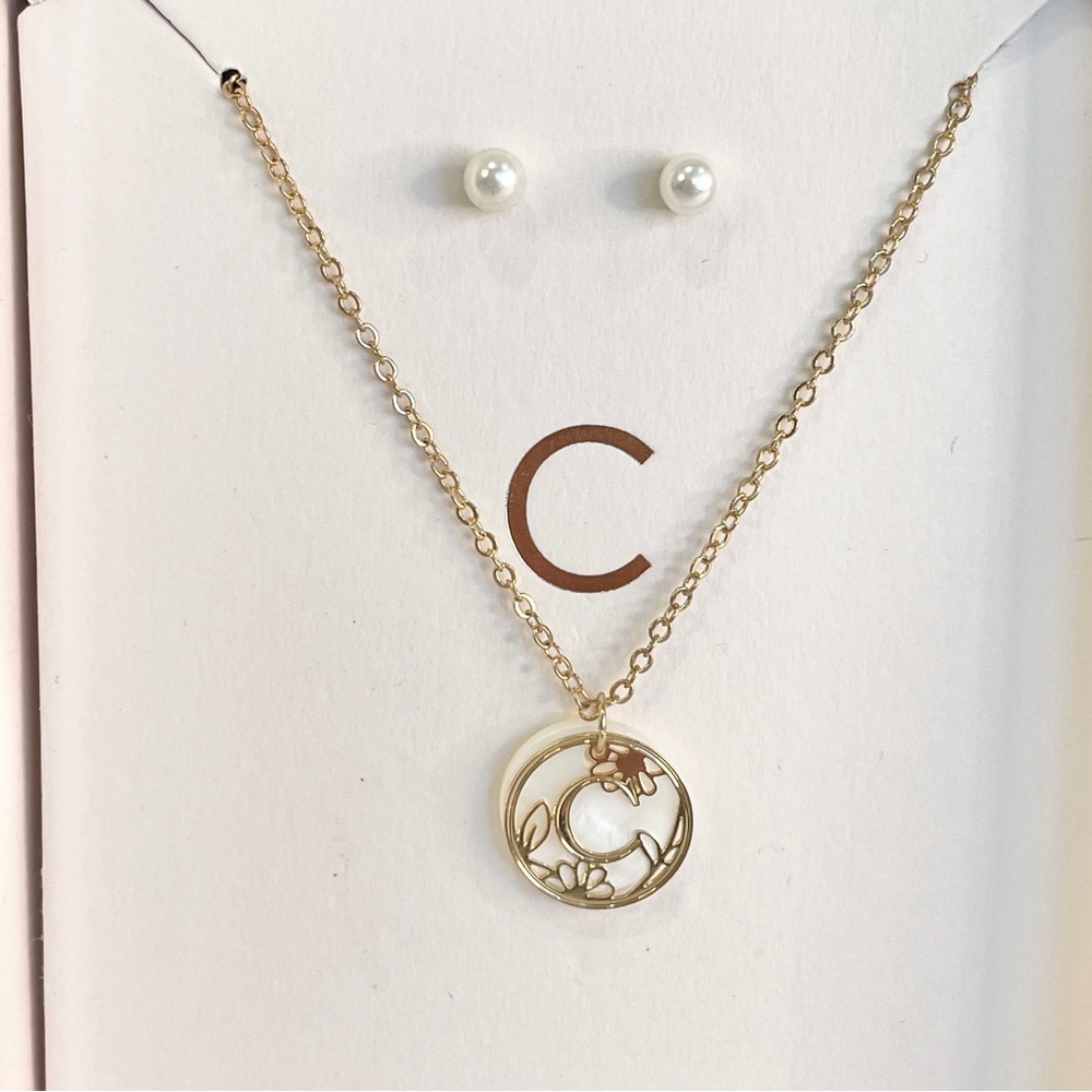 NWT LC Lauren Conrad genuine mother of pearl C 50% recycled metal Jewelry set